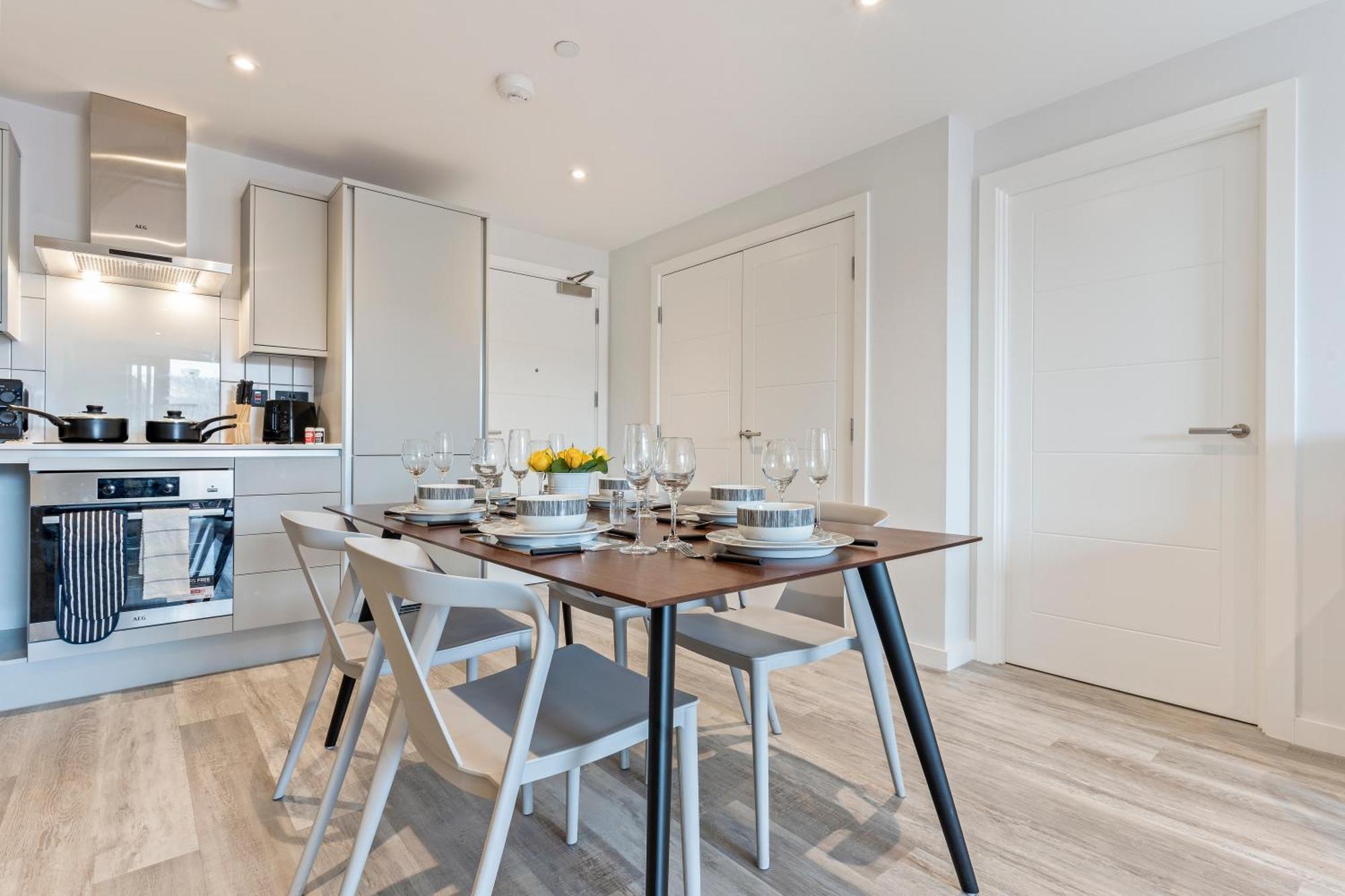 Meadow Haven 2 Bath 2 Bed - Onstreet Park- Netflix Apartment Birmingham